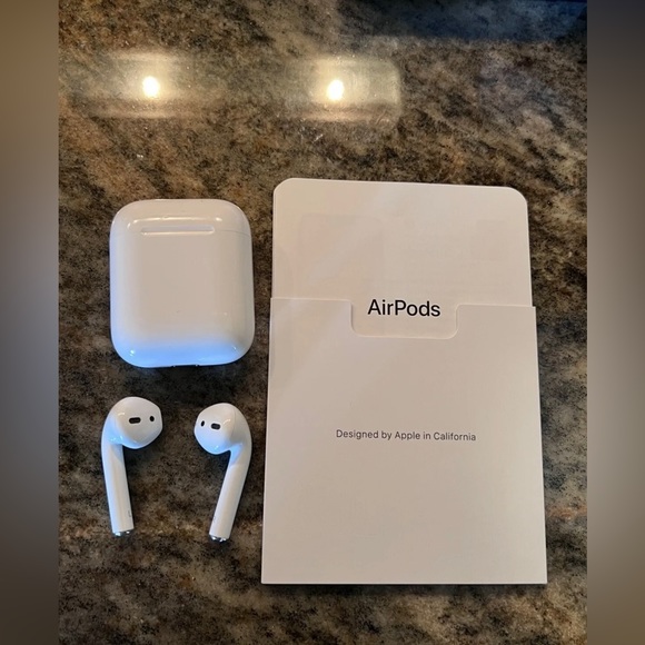 AirPods Gen 2 - Picture 3 of 6